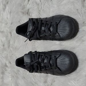 Black Shell Toe Adidas